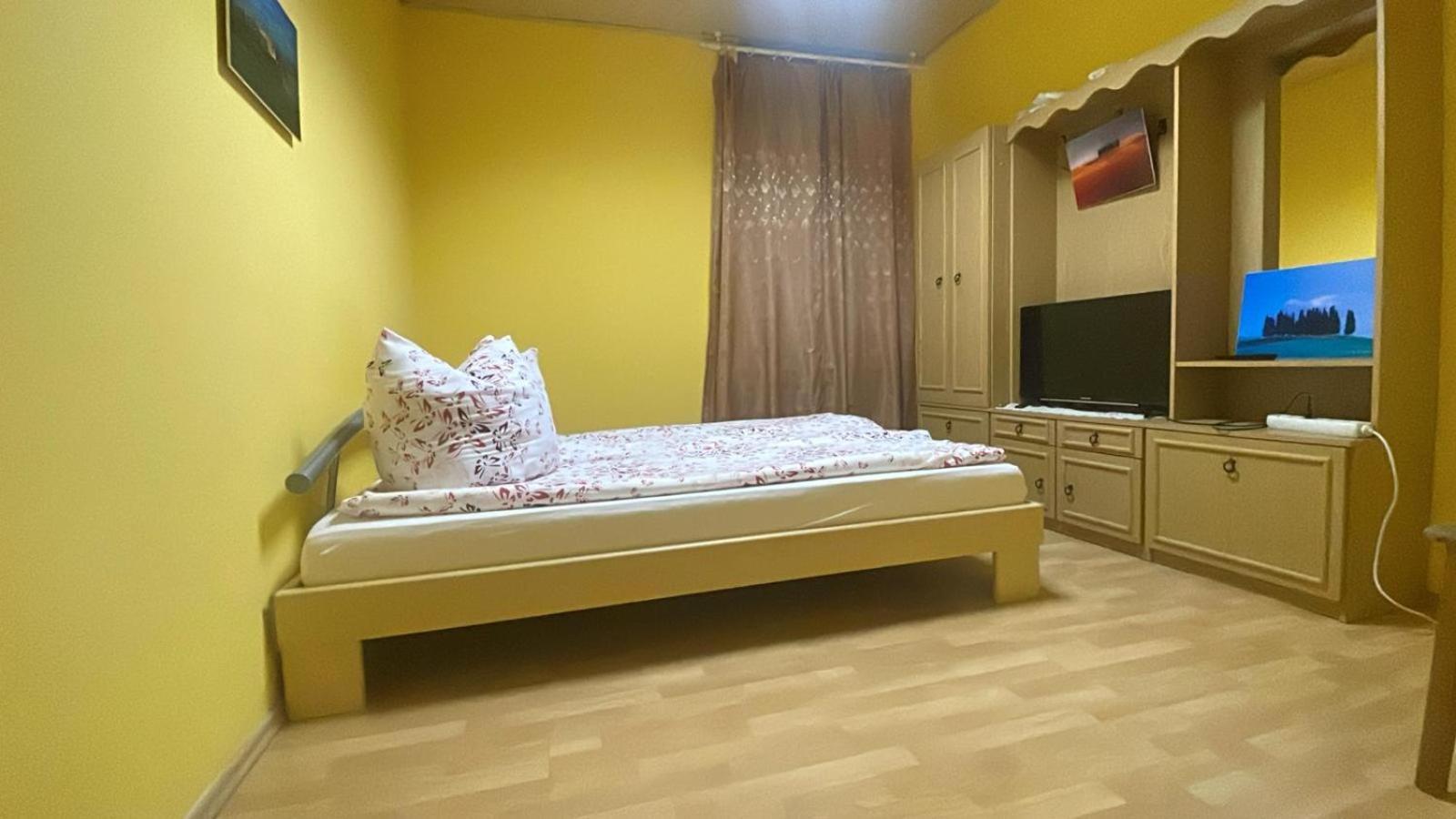 Отель La Famiglia Вайсенфельс Экстерьер фото